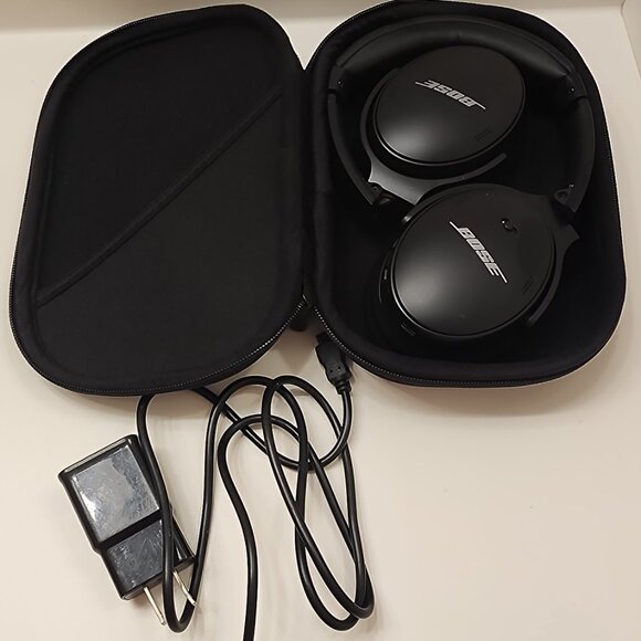 Bose QuietComfort 45 QC45 Wireless Bluetooth Headphones - Picture 4 of 6